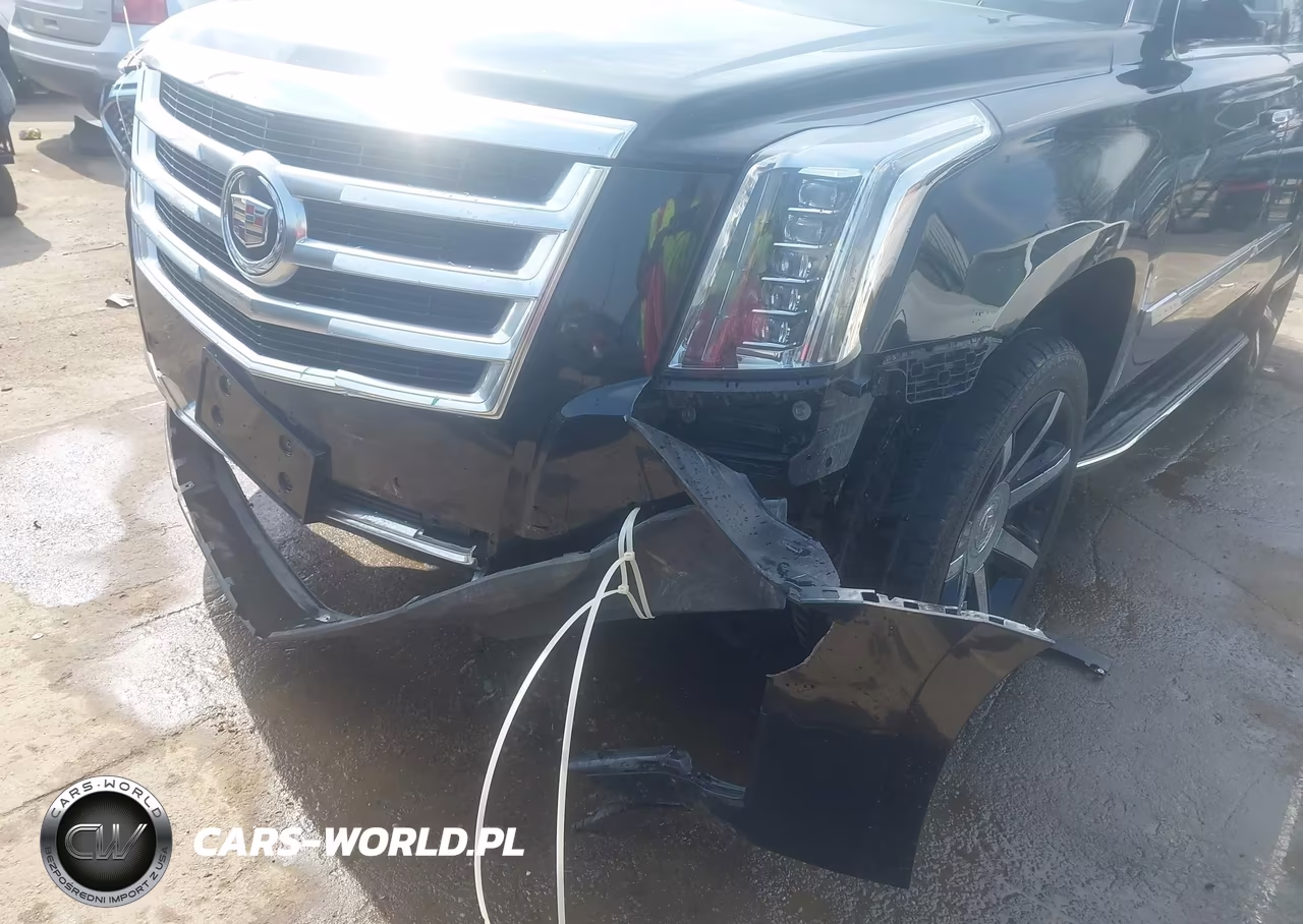 2015 Cadillac Escalade Luxury VIN:1GYS3BKJ8FR168615 - 6