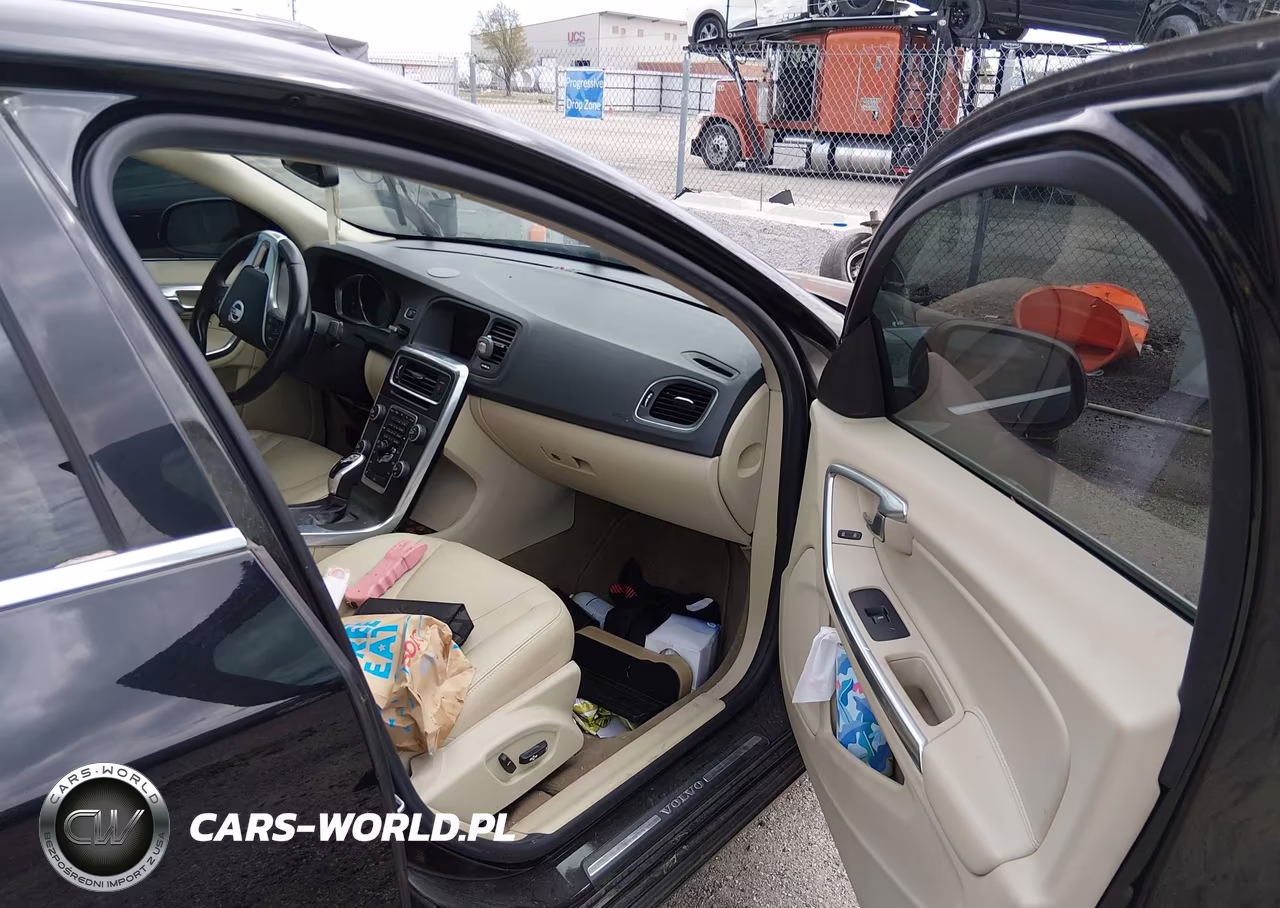 2015 Volvo S60 T5 Premier Plus VIN:YV140MFC5F1307168 - 5