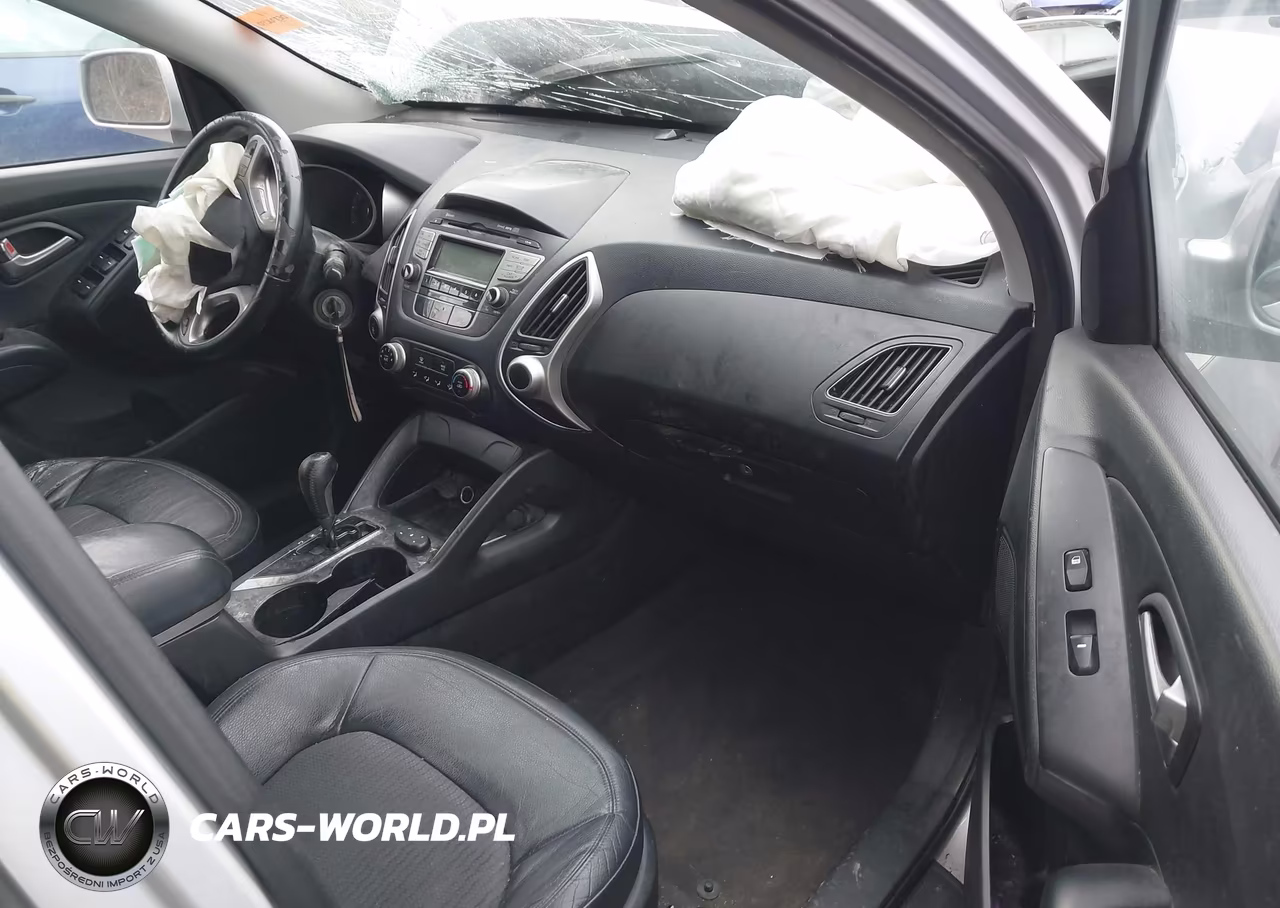2011 Hyundai Tucson Gls VIN:KM8JU3AC9BU205620 - 5