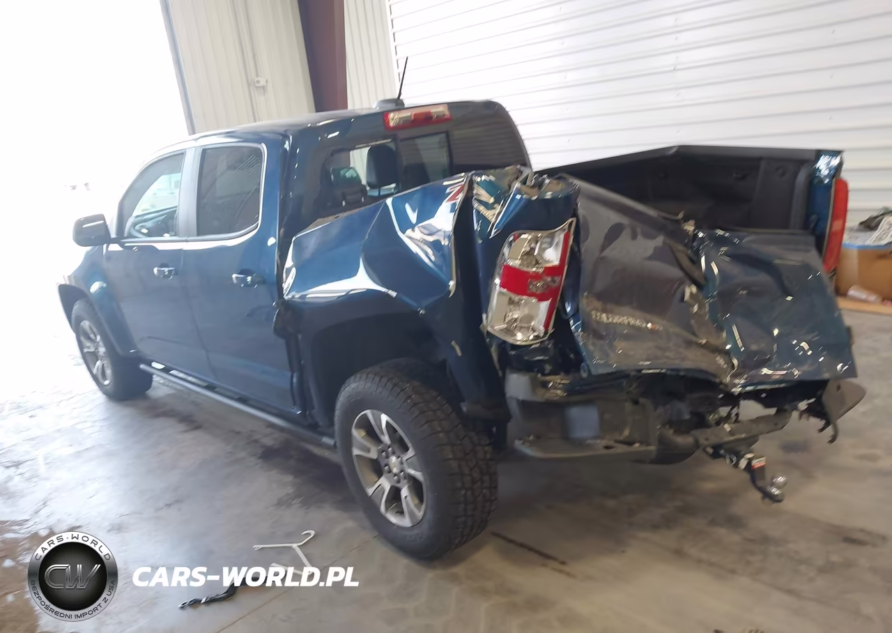 2019 Chevrolet Colorado Z71 VIN:1GCGTDEN1K1303271 - 3