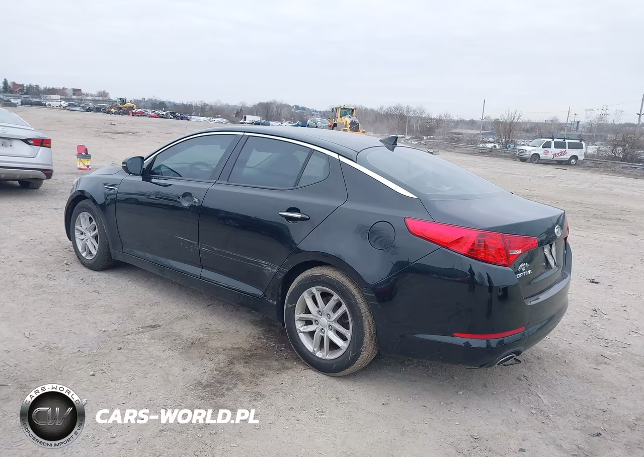 2012 Kia Optima Lx VIN:5XXGM4A71CG040211 - 3