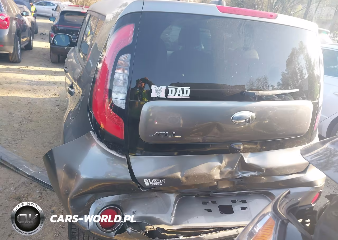 2017 Kia Soul + VIN:KNDJP3A51H7453610 - 16