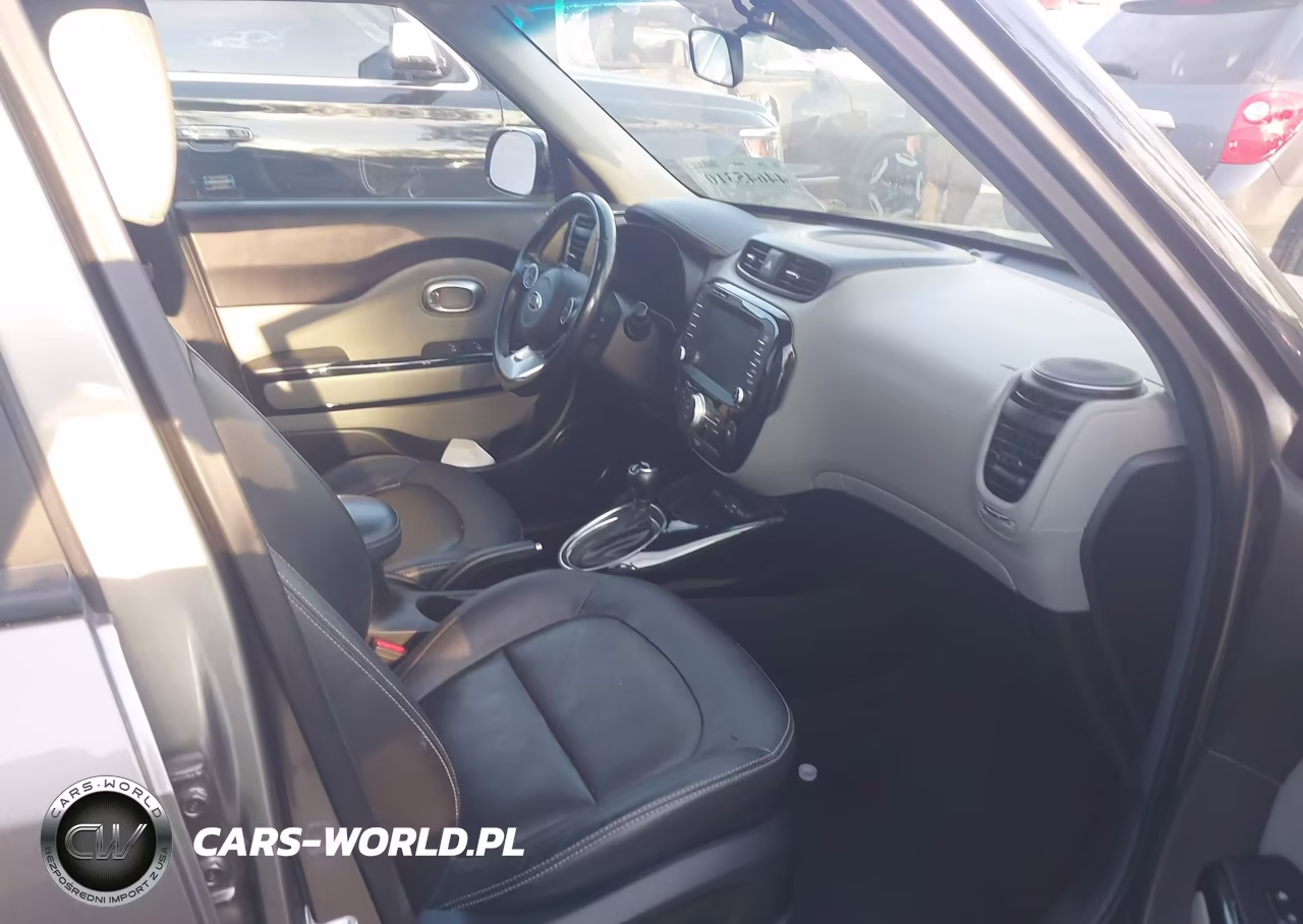 2017 Kia Soul + VIN:KNDJP3A51H7453610 - 5