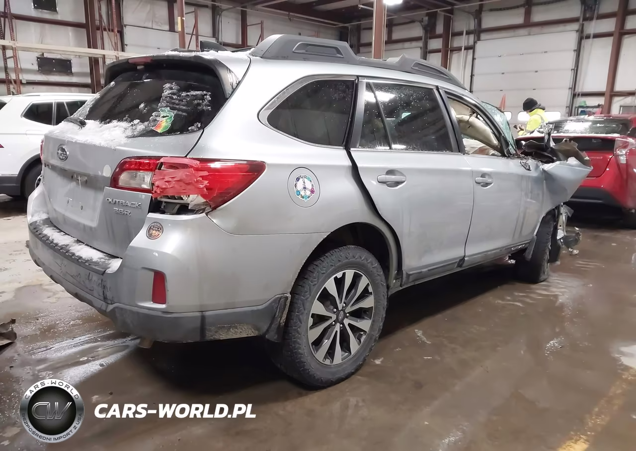 2016 Subaru Outback 3.6R Limited VIN:4S4BSENC2G3341942 - 4