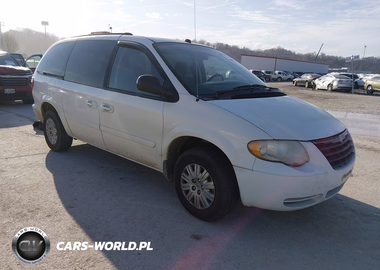 2005 Chrysler Town & Country Lx