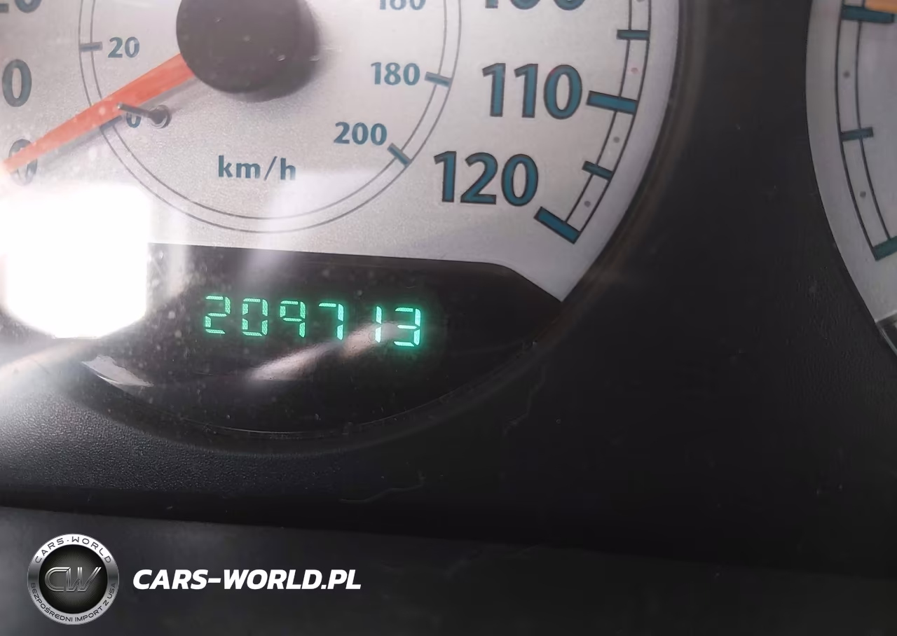 2005 Chrysler Town & Country Lx VIN:2C4GP44R35R552700 - 16