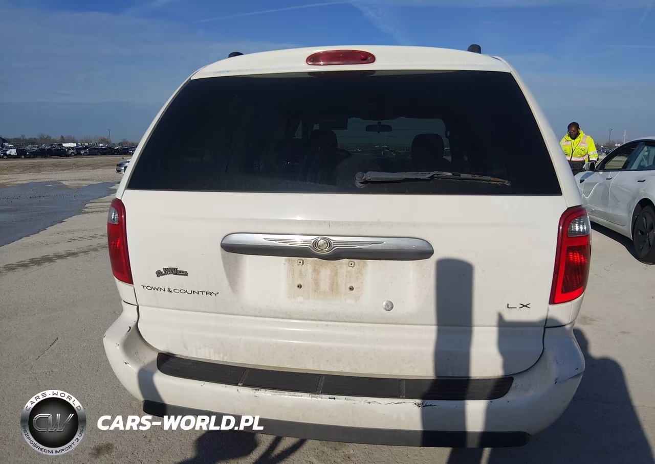 2005 Chrysler Town & Country Lx VIN:2C4GP44R35R552700 - 17
