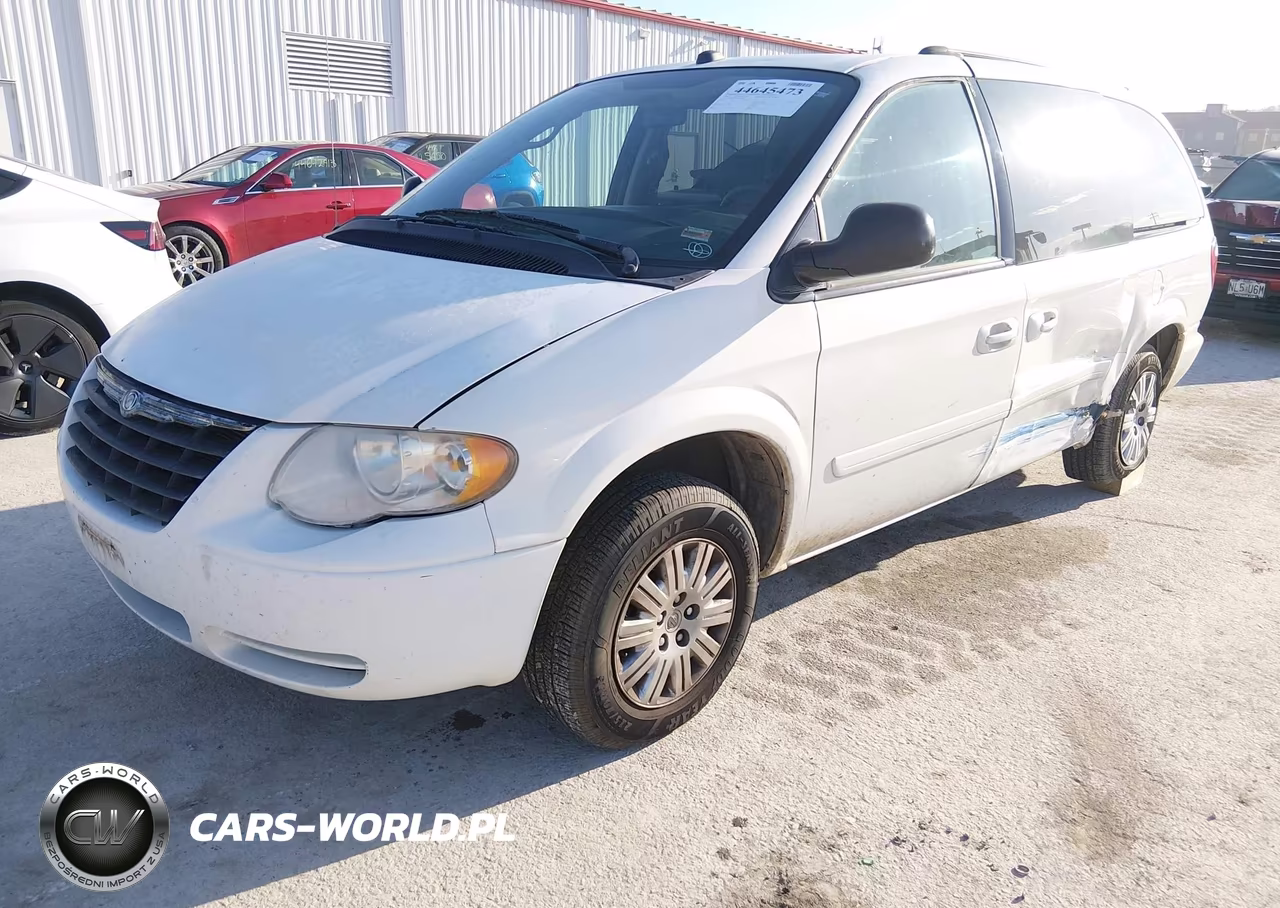 2005 Chrysler Town & Country Lx VIN:2C4GP44R35R552700 - 2
