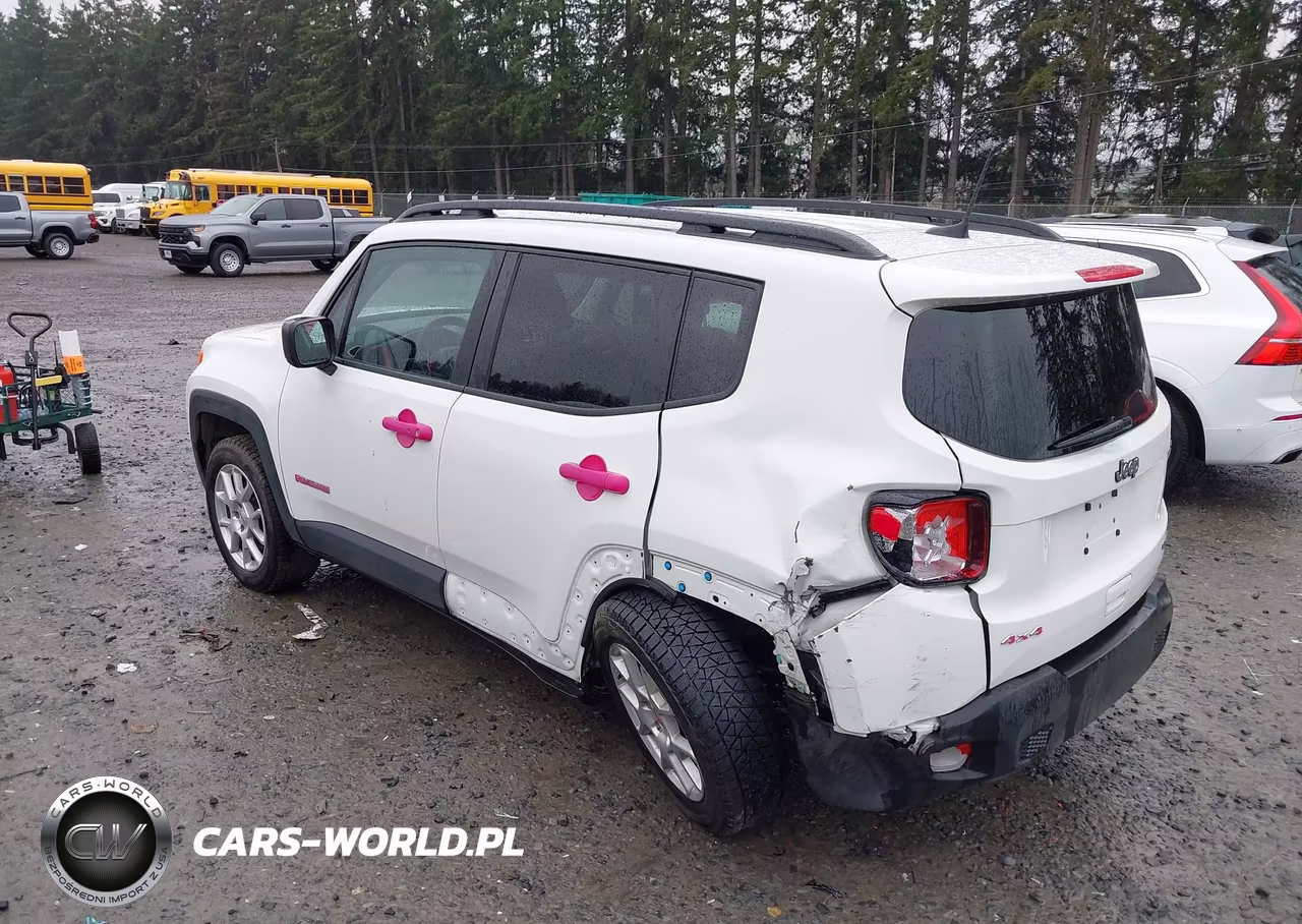2022 Jeep Renegade Latitude 4X4 VIN:ZACNJDB17NPN62217 - 3