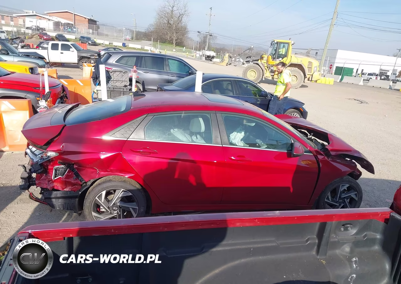 2025 Hyundai Elantra Hybrid Limited VIN:KMHLN4DJ8SU148008 - 12