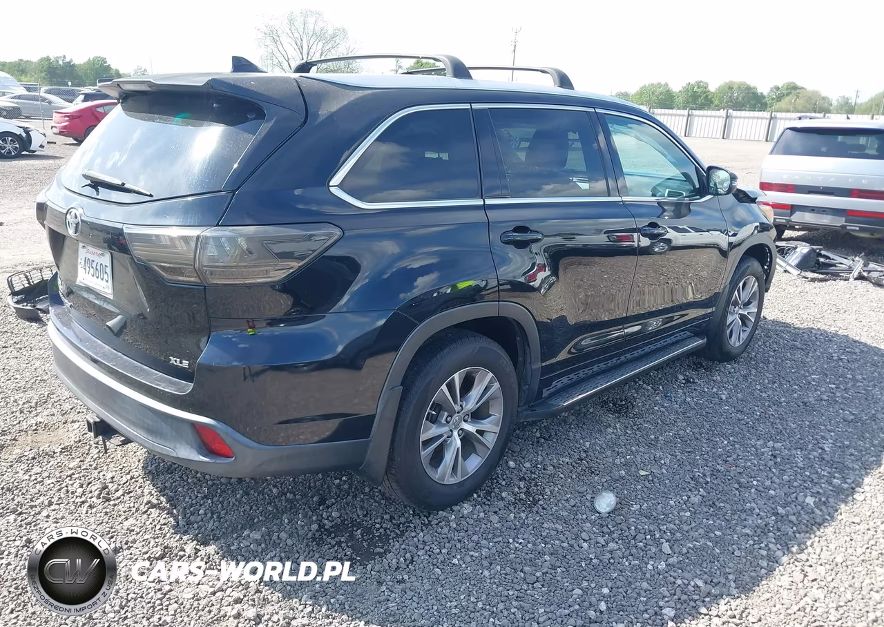 2014 Toyota Highlander Xle V6 VIN:5TDKKRFH7ES022666 - 4