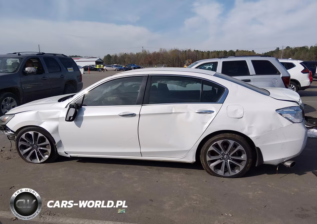 2015 Honda Accord Sport VIN:1HGCR2F56FA229241 - 14