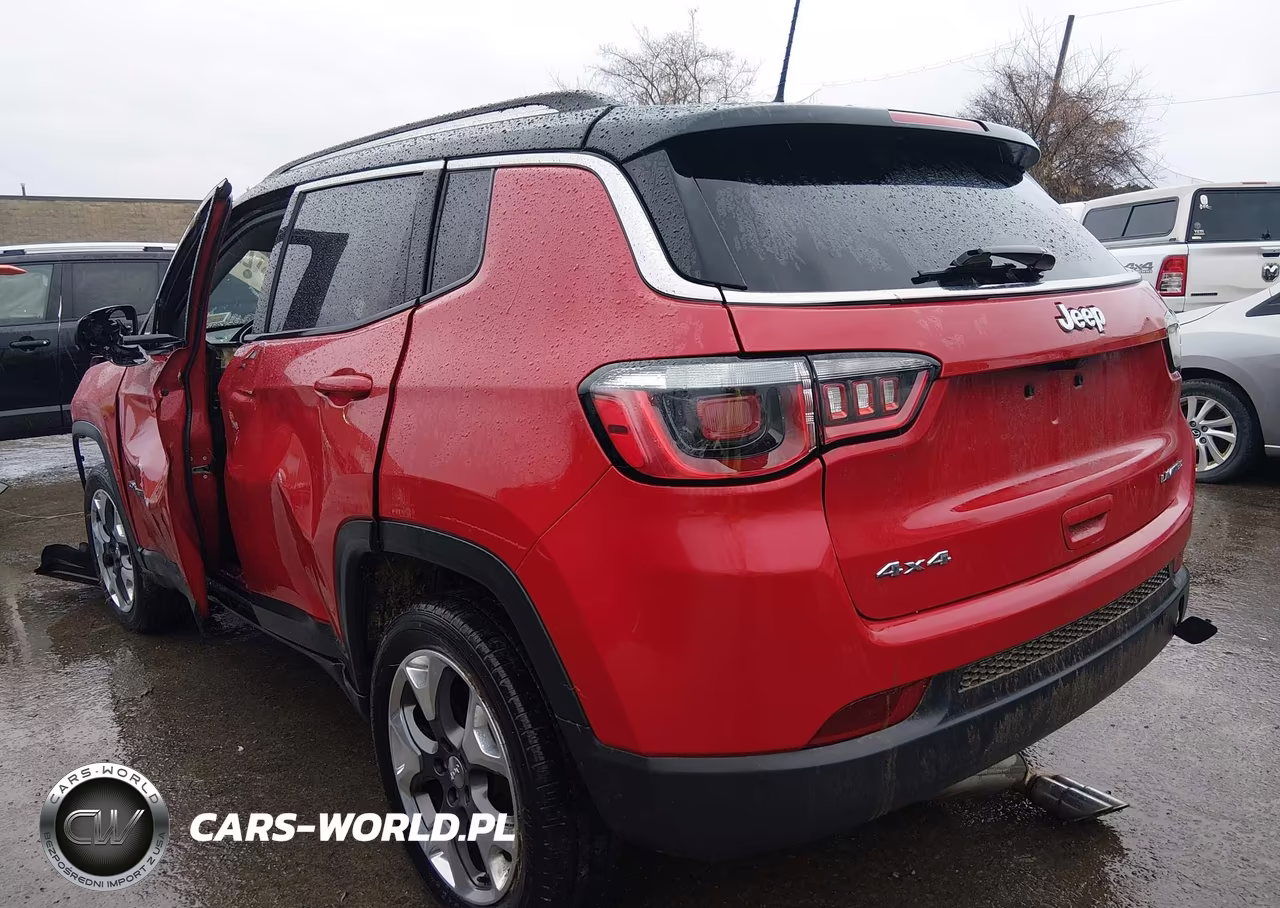 2018 Jeep Compass Limited 4X4 VIN:3C4NJDCB5JT116869 - 3