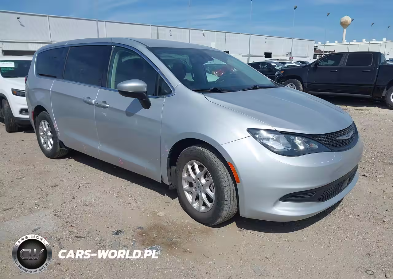 2023 Chrysler Voyager Lx