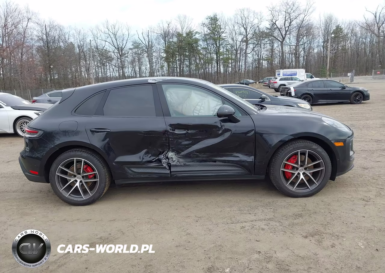 2024 Porsche Macan S VIN:WP1AG2A54RLB38527 - 13