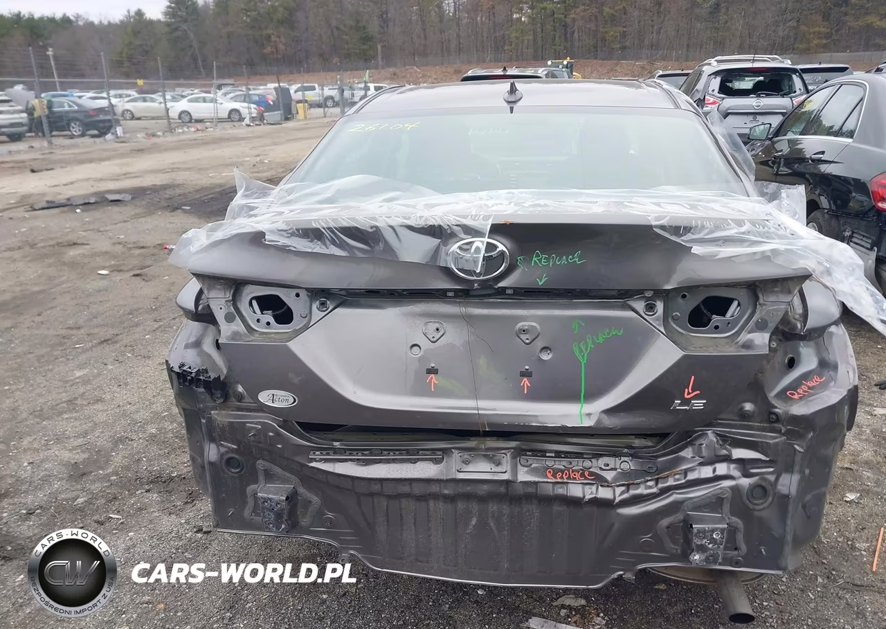 2020 Toyota Camry Le VIN:4T1C11AK5LU956499 - 17