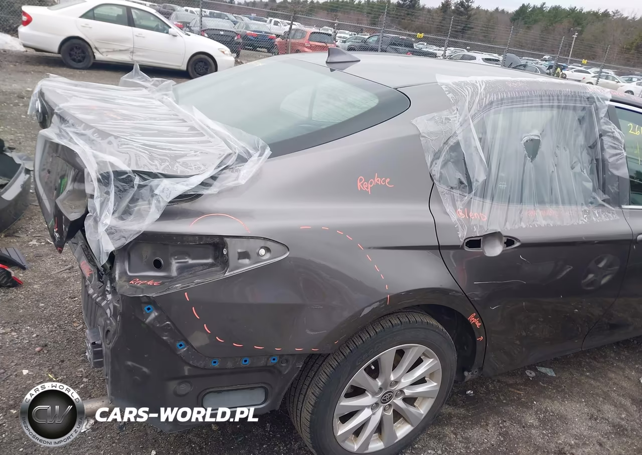 2020 Toyota Camry Le VIN:4T1C11AK5LU956499 - 20