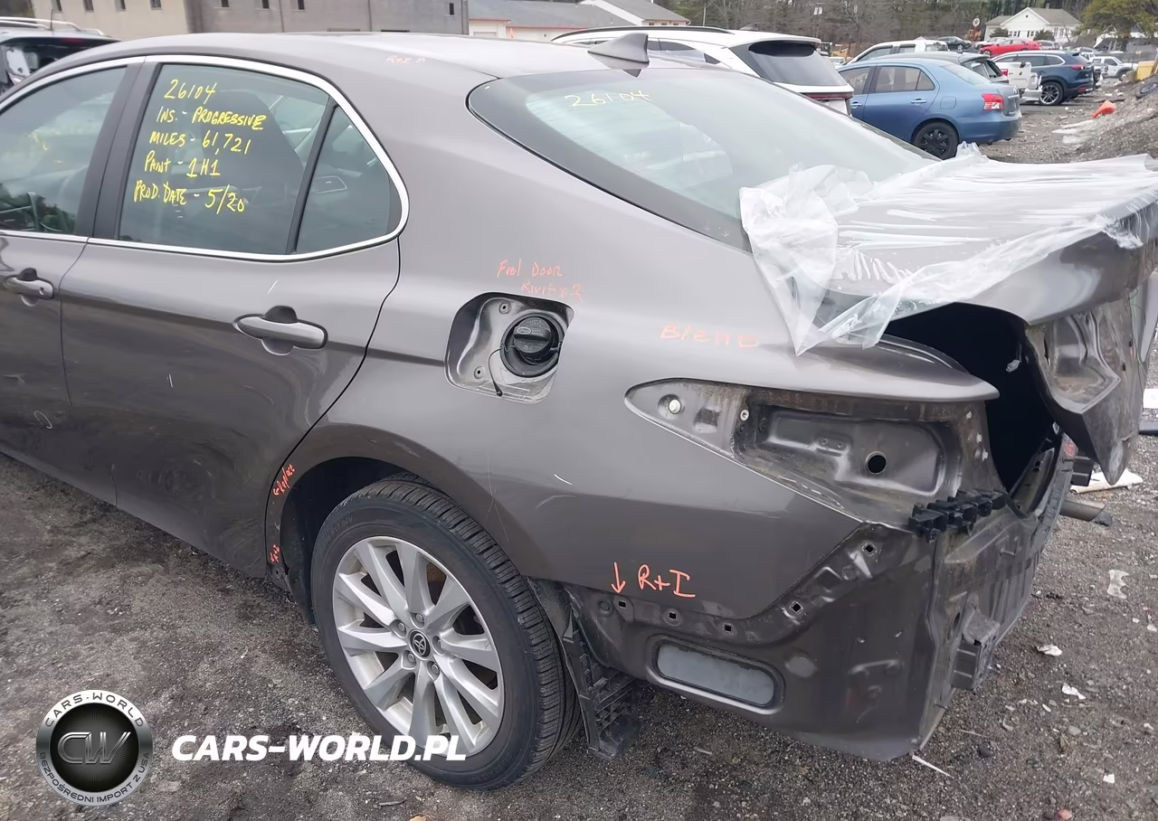 2020 Toyota Camry Le VIN:4T1C11AK5LU956499 - 3