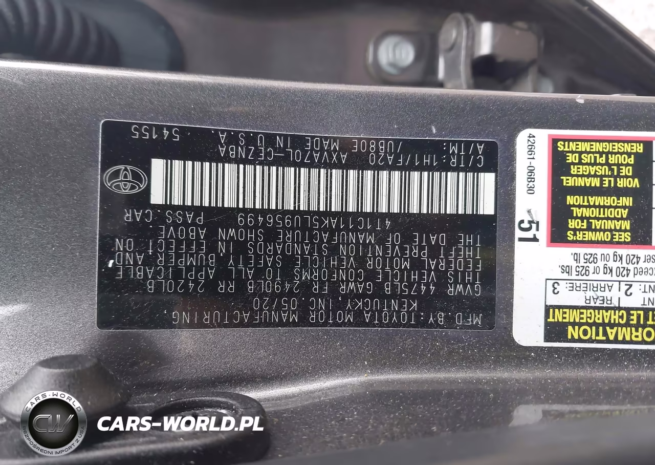 2020 Toyota Camry Le VIN:4T1C11AK5LU956499 - 9