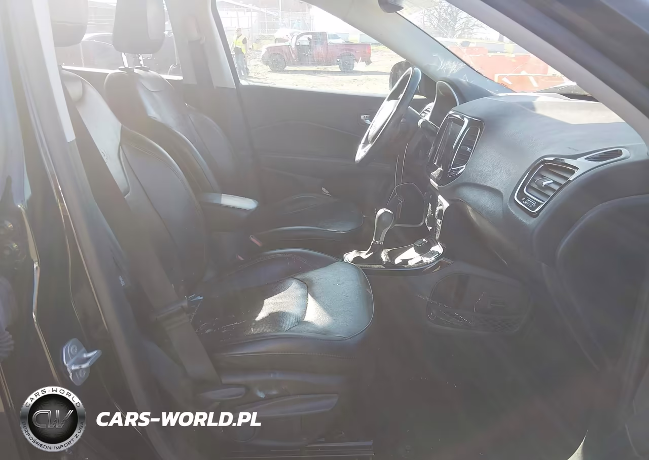 2019 Jeep Compass Limited 4X4 VIN:3C4NJDCB4KT742141 - 5