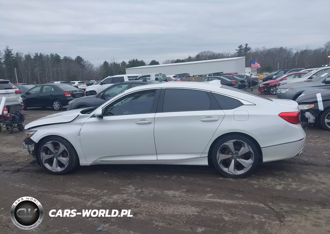 2018 Honda Accord Touring VIN:1HGCV1F98JA025591 - 15