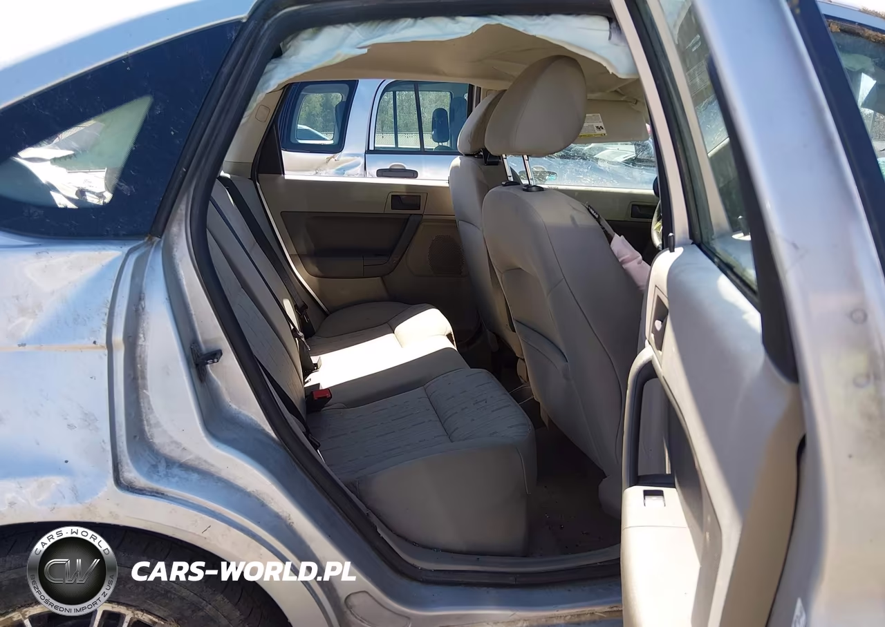 2010 Ford Focus Se VIN:1FAHP3FN8AW159355 - 8