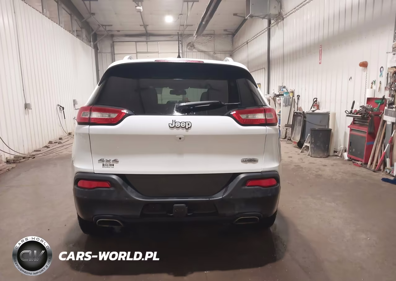 2018 Jeep Cherokee Latitude Plus 4X4 VIN:1C4PJMLXXJD515125 - 16