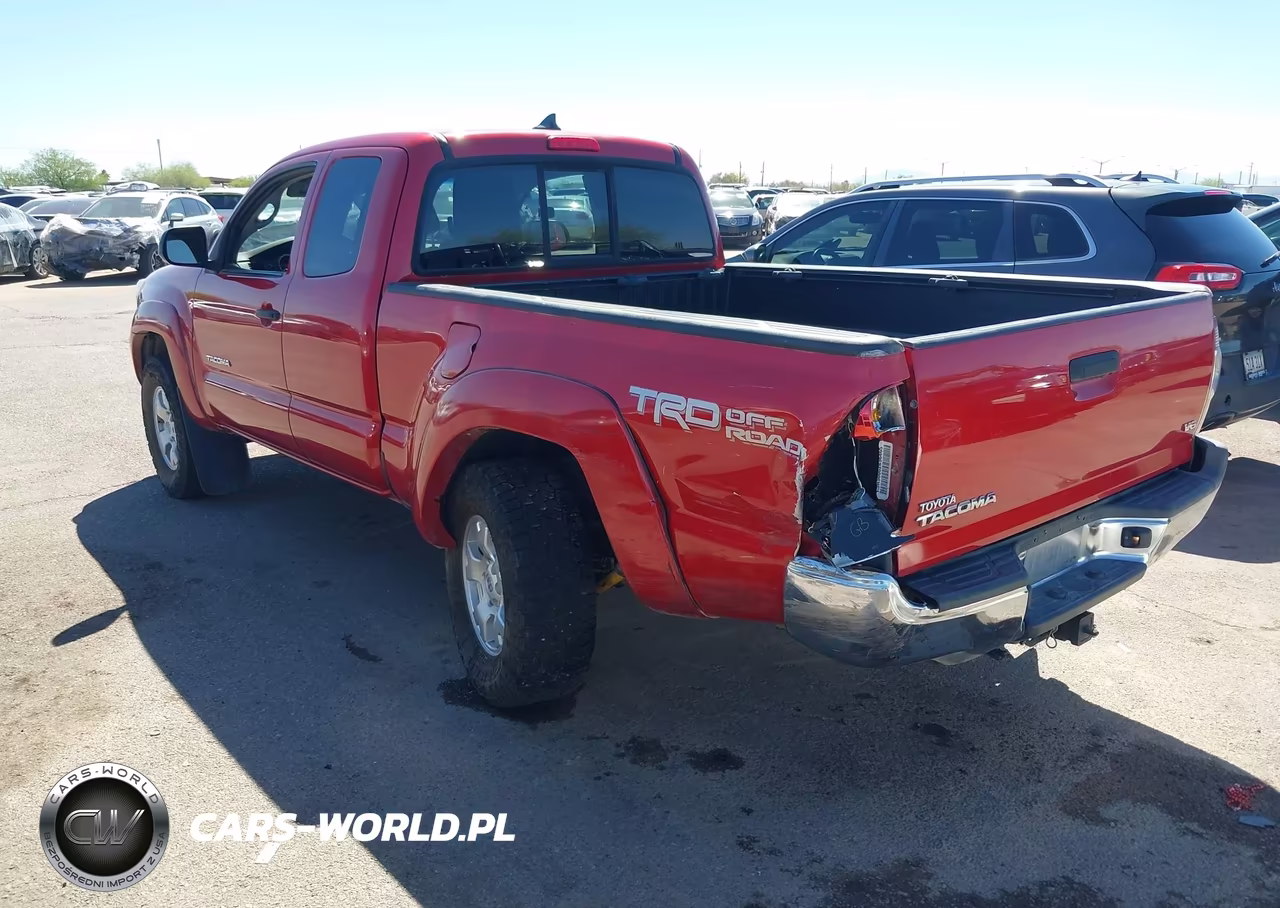 2015 Toyota Tacoma Base V6 VIN:5TFUU4EN0FX116929 - 3