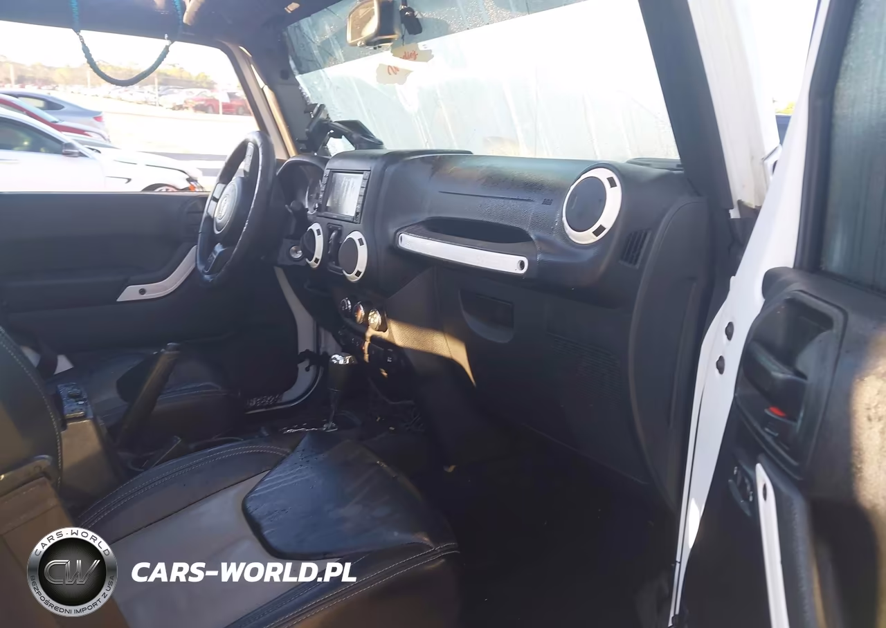 2017 Jeep Wrangler Unlimited Rubicon 4X4 VIN:1C4BJWFG3HL522628 - 5