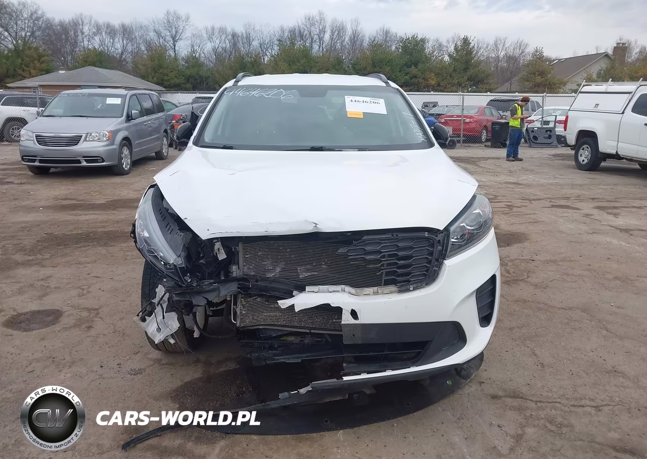 2019 Kia Sorento 3.3L S VIN:5XYPGDA55KG583769 - 13