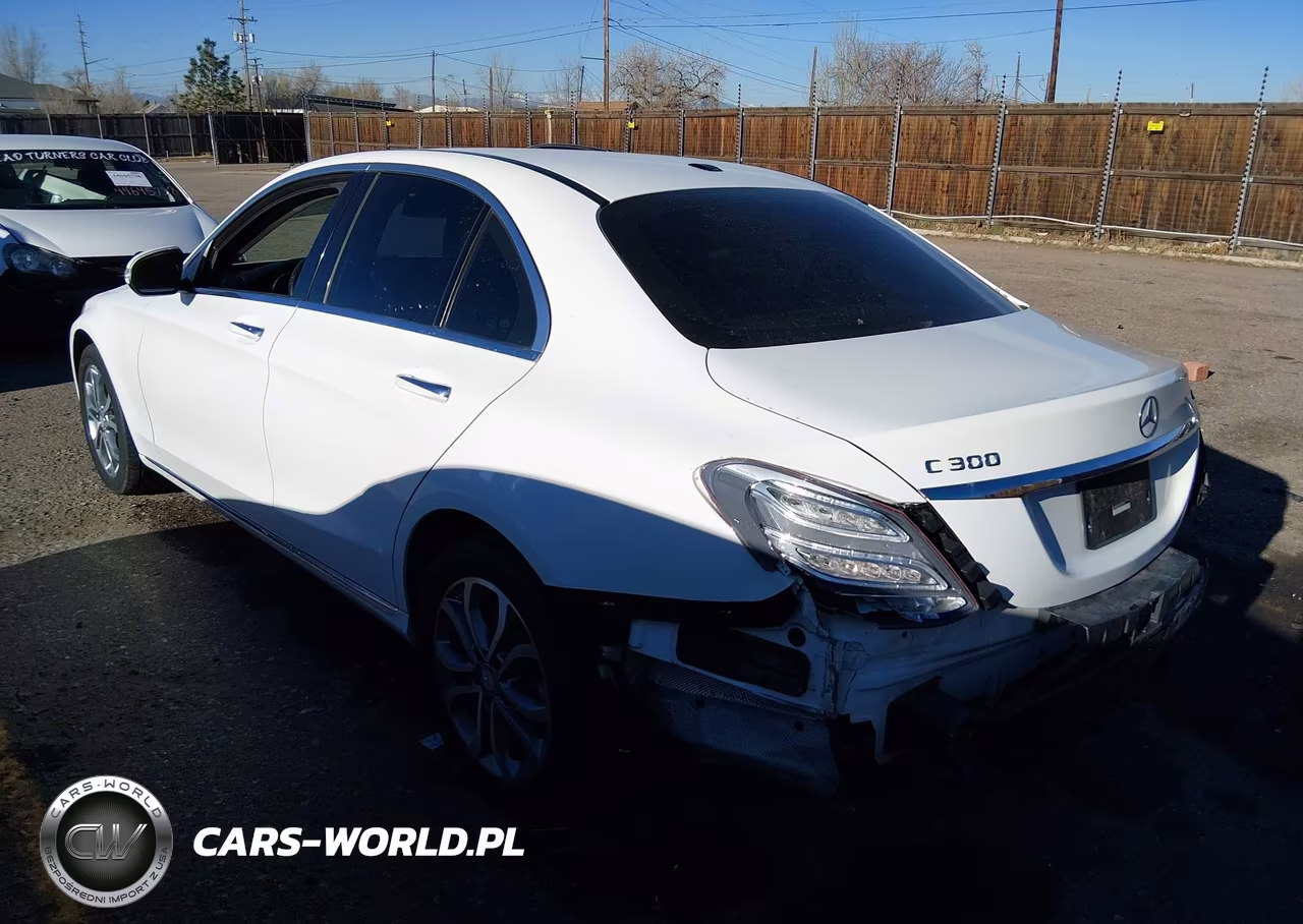 2015 Mercedes-Benz C 300 4Matic VIN:55SWF4KB2FU027501 - 3