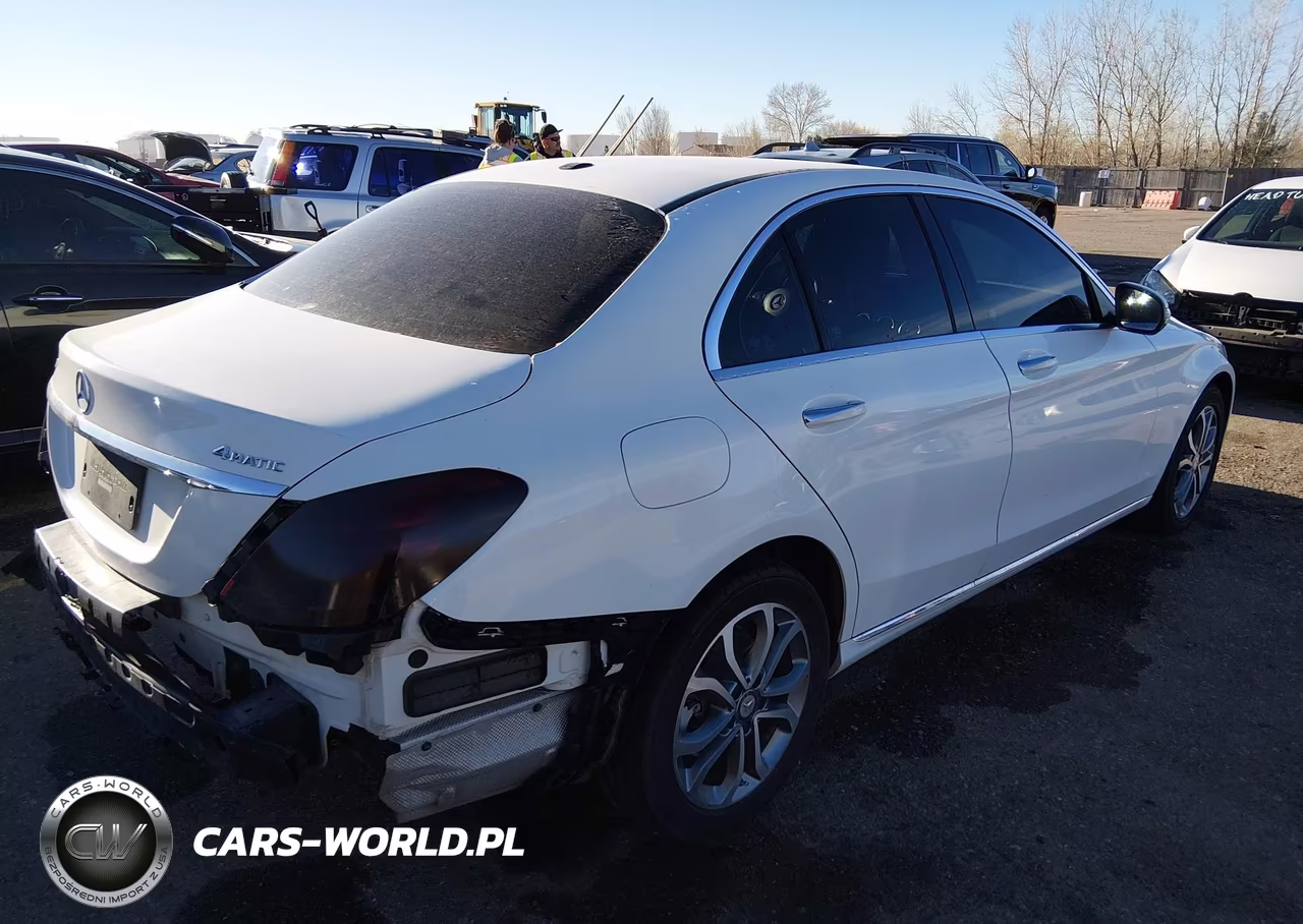 2015 Mercedes-Benz C 300 4Matic VIN:55SWF4KB2FU027501 - 4