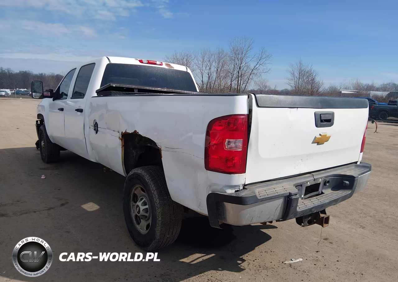 2014 Chevrolet Silverado 2500Hd Work Truck VIN:1GC1KVC89EF186056 - 3