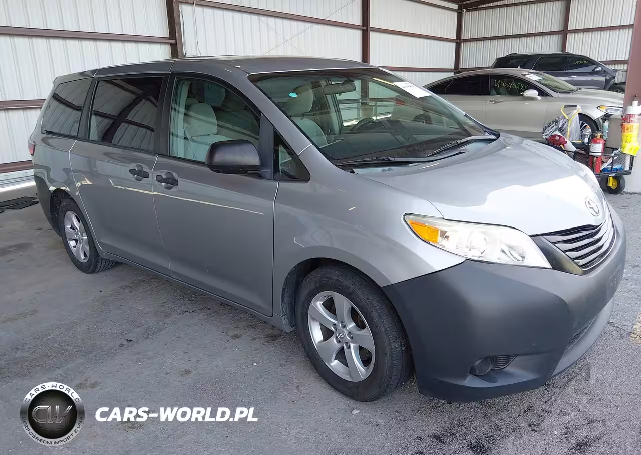 2015 Toyota Sienna L 7 Passenger