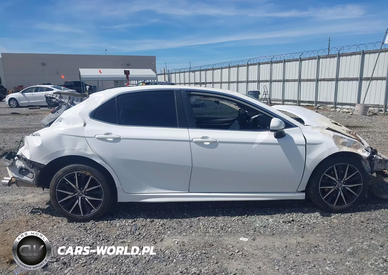 2021 Toyota Camry Se VIN:4T1G11AK3MU557819 - 14