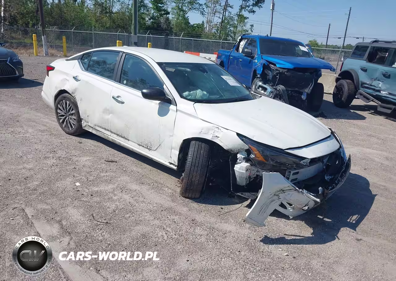 2025 Nissan Altima Sv Fwd