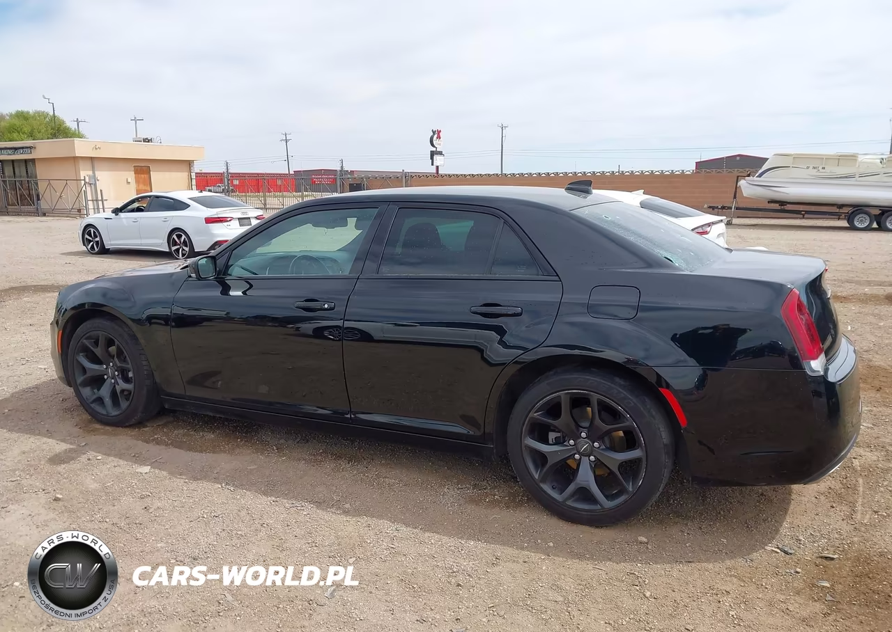 2021 Chrysler 300 300S VIN:2C3CCABG4MH545340 - 14