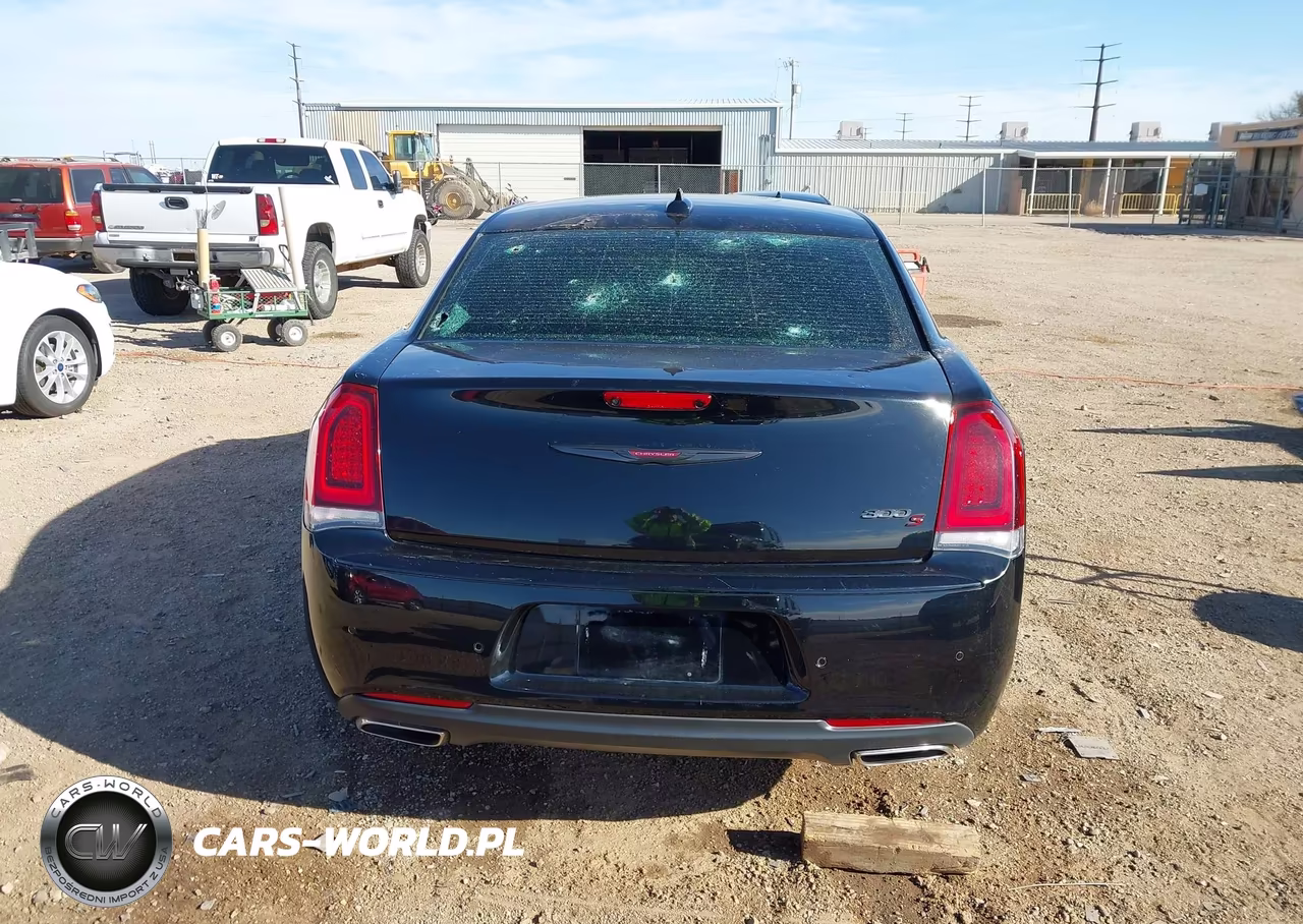 2021 Chrysler 300 300S VIN:2C3CCABG4MH545340 - 16