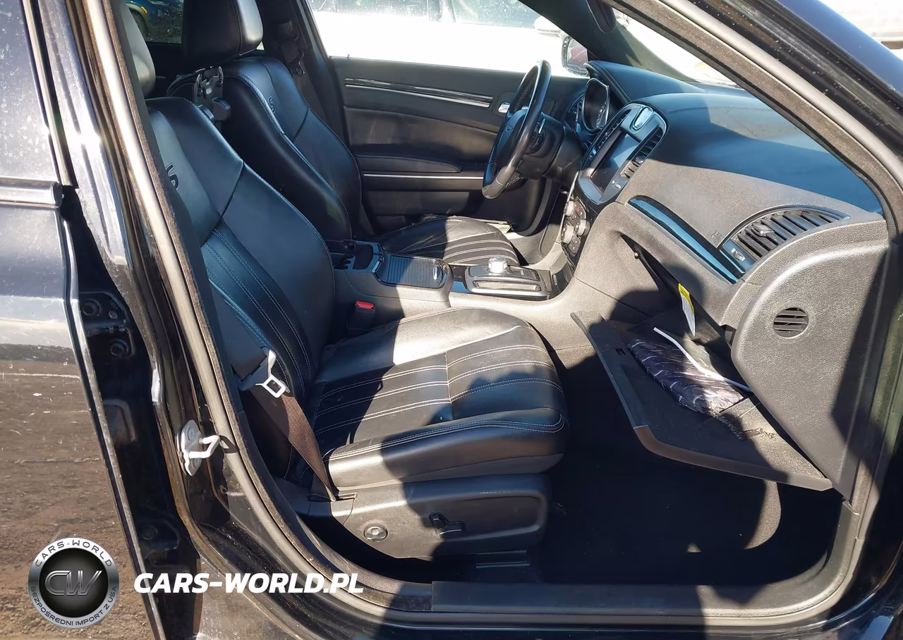 2021 Chrysler 300 300S VIN:2C3CCABG4MH545340 - 5