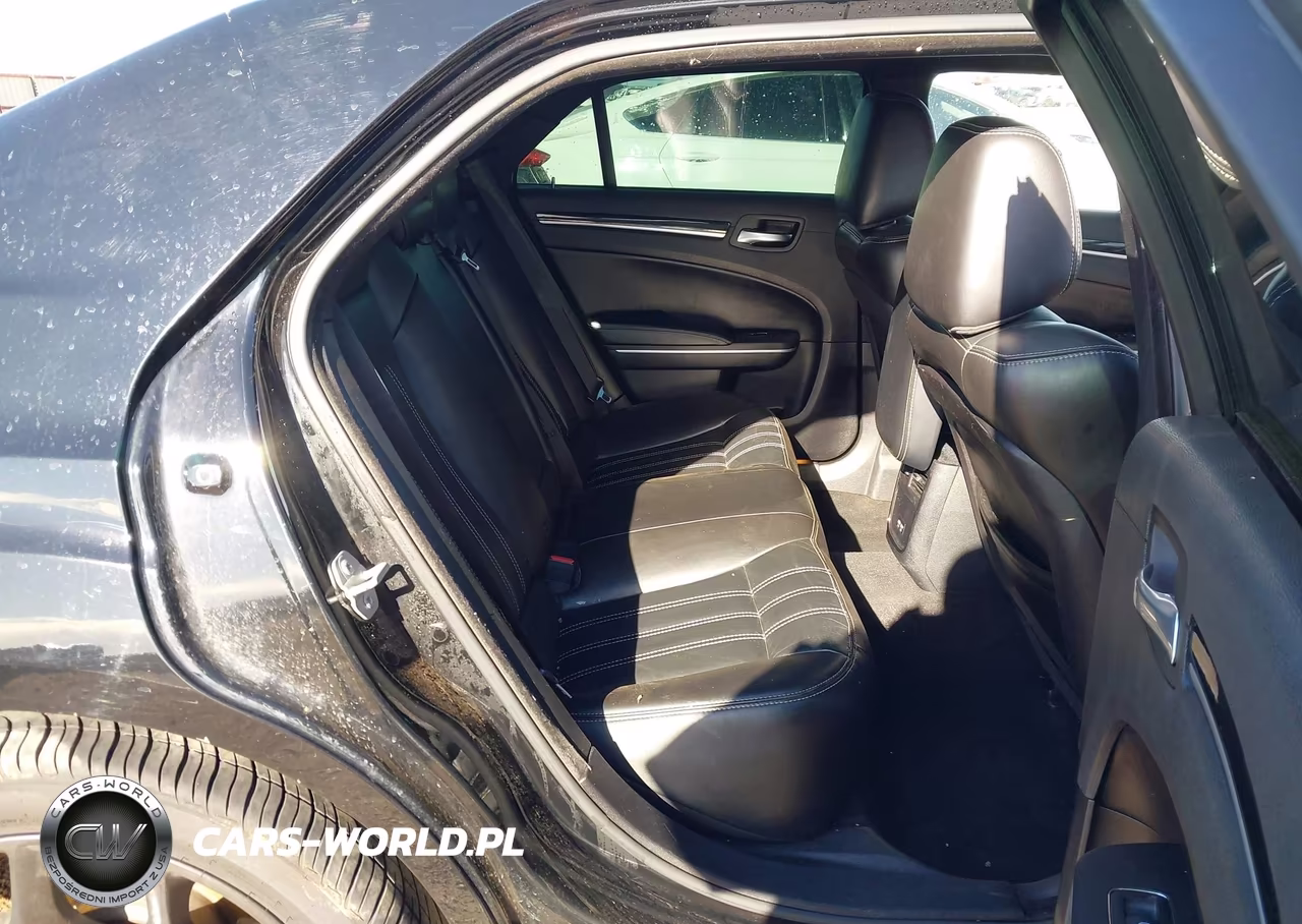 2021 Chrysler 300 300S VIN:2C3CCABG4MH545340 - 8