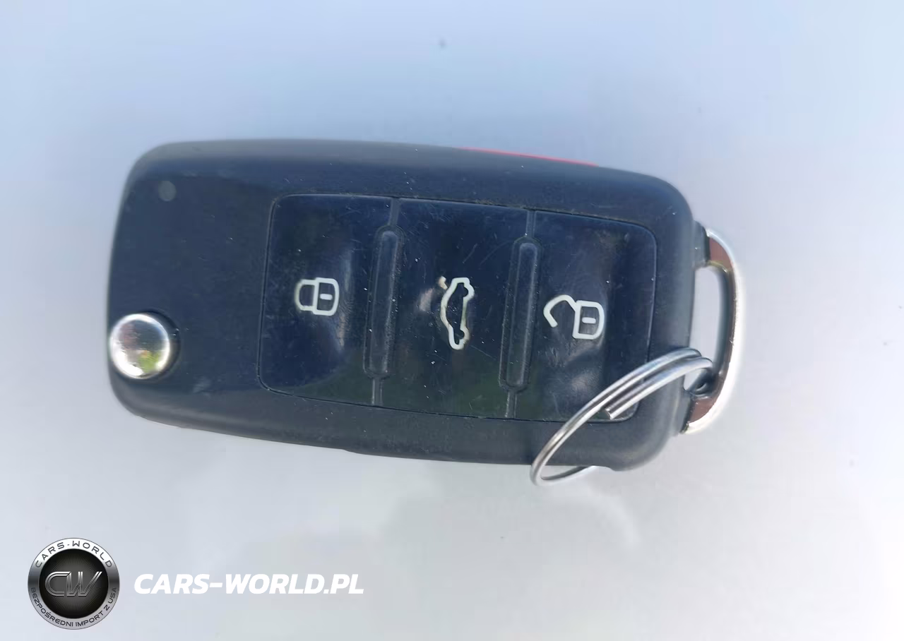 2013 Volkswagen Beetle 2.0T Turbo VIN:3VWVA7ATXDM611884 - 11