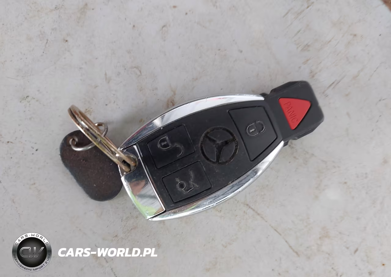 2018 Mercedes-Benz C 300 VIN:55SWF4JB0JU266734 - 11