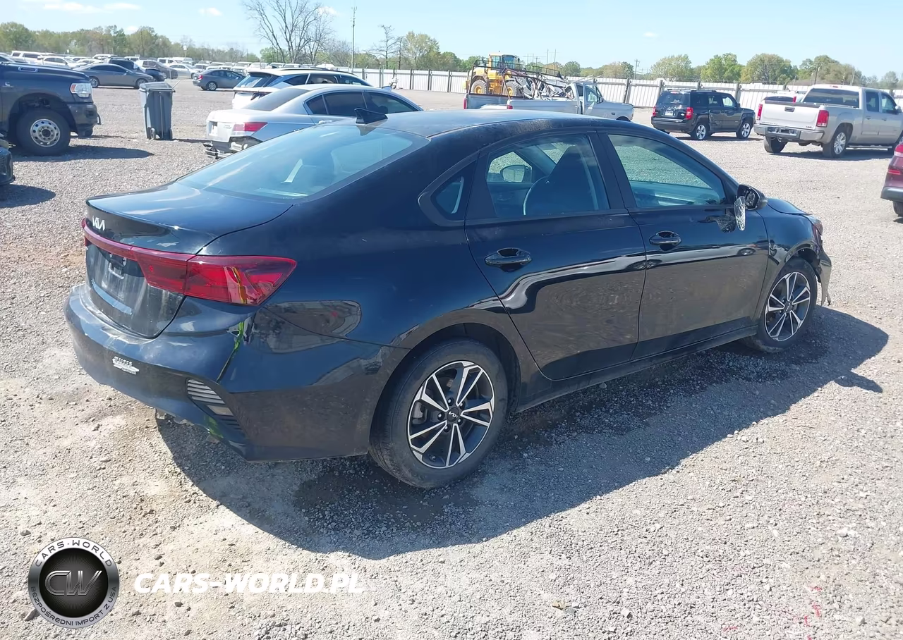 2024 Kia Forte Lxs VIN:3KPF24ADXRE797083 - 4