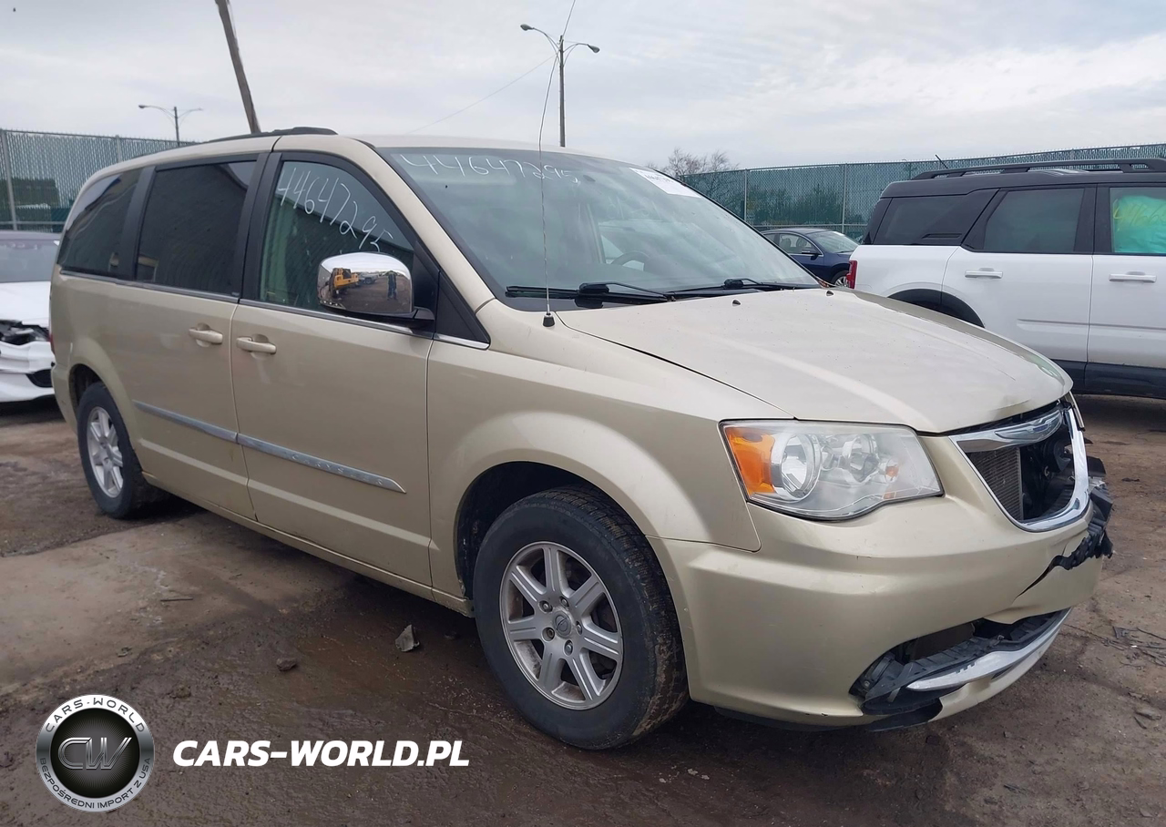 2011 Chrysler Town & Country Touring-L