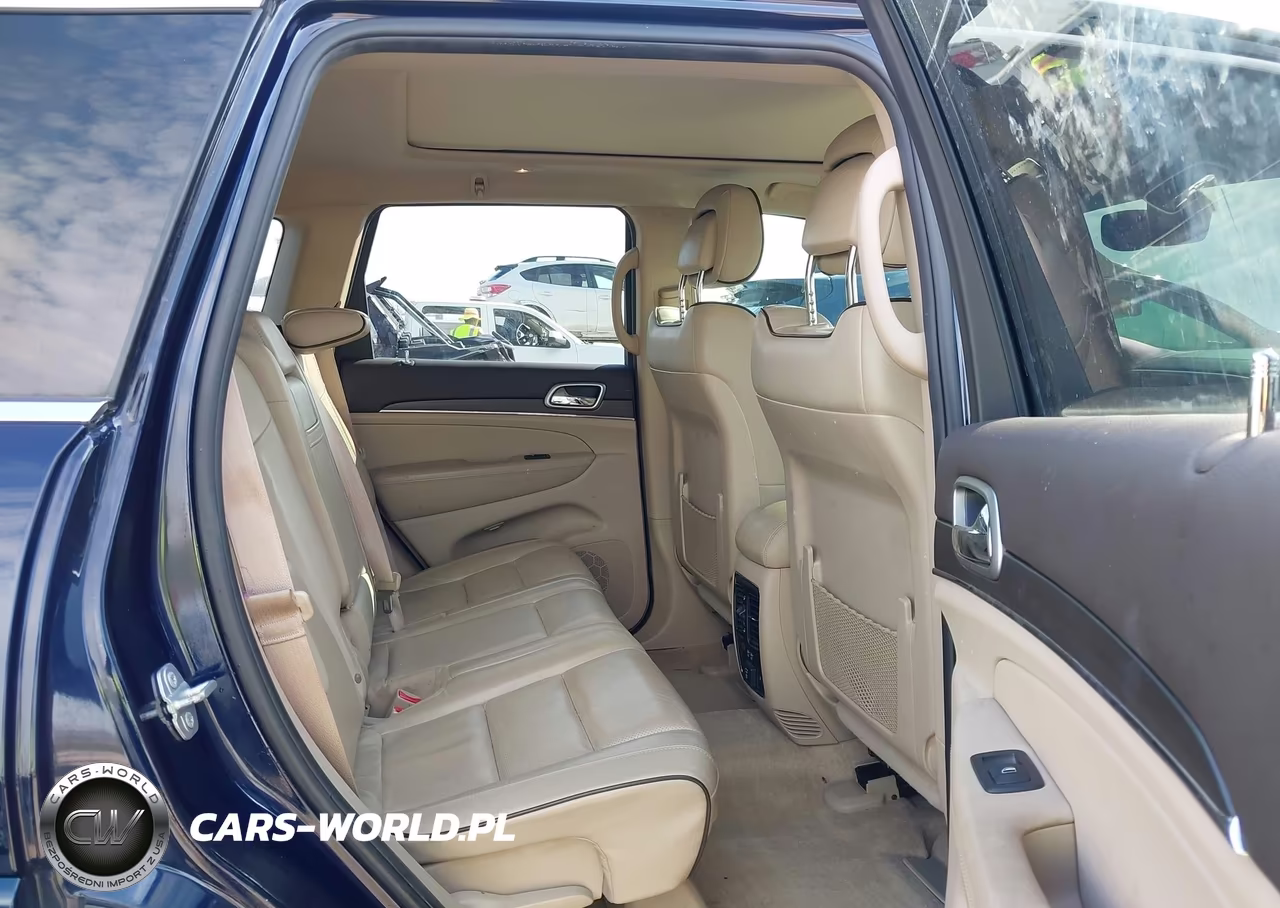 2018 Jeep Grand Cherokee Overland 4X4 VIN:1C4RJFCG2JC190108 - 8