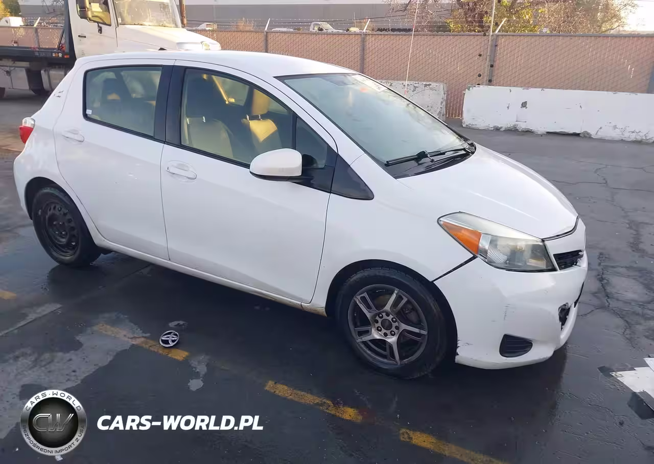2012 Toyota Yaris Le