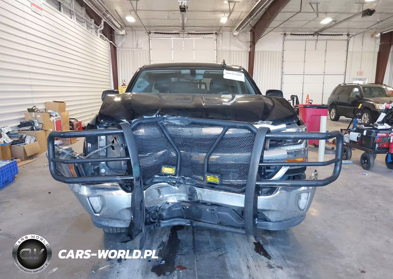 2018 Chevrolet Silverado 1500 1Lt VIN:3GCUKREC9JG376535 - 13