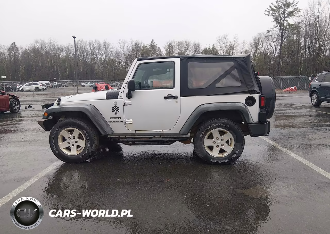 2011 Jeep Wrangler Sport VIN:1J4AA2D12BL514041 - 14