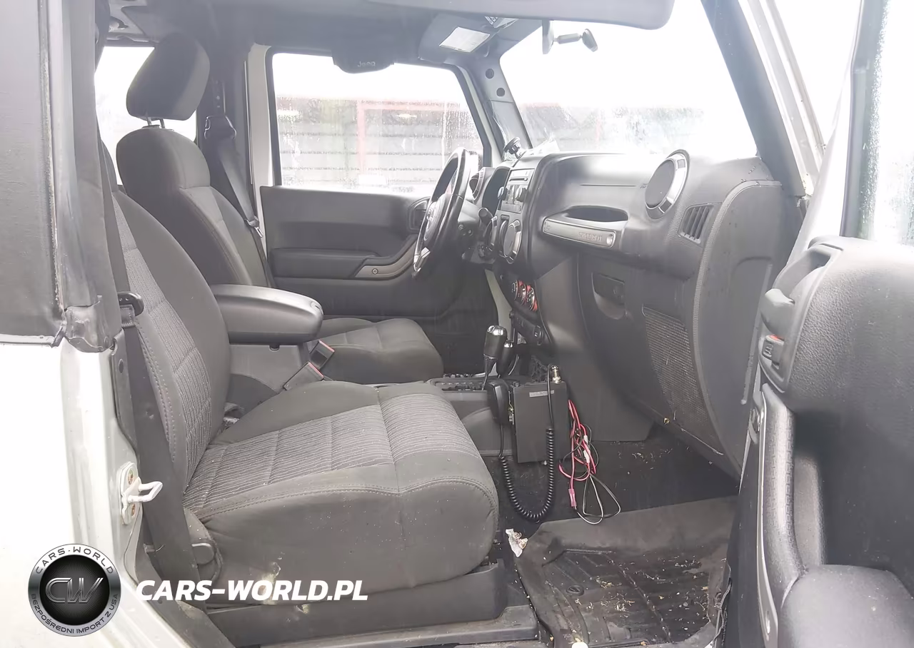 2011 Jeep Wrangler Sport VIN:1J4AA2D12BL514041 - 5