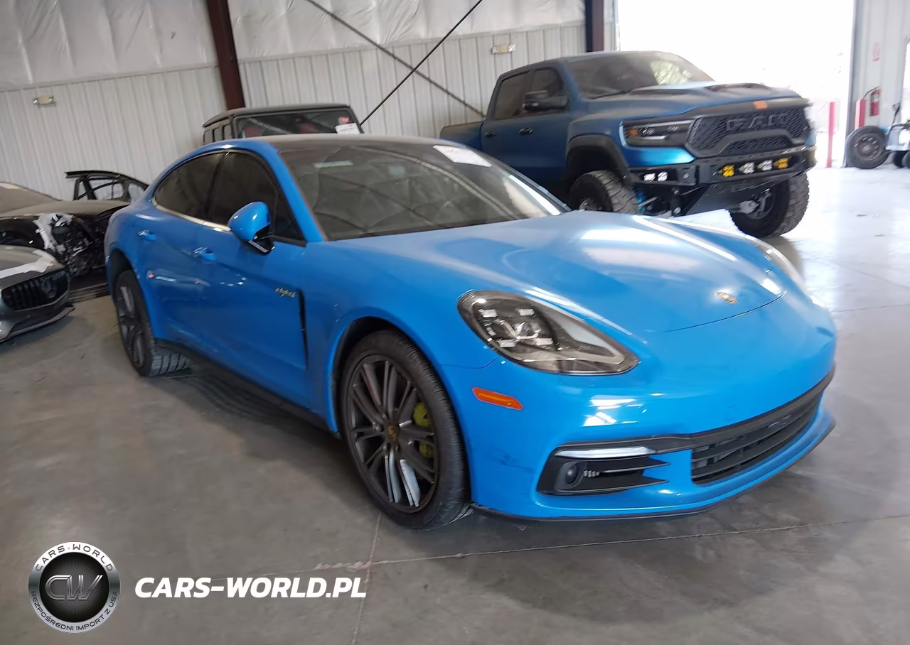 2020 Porsche Panamera E-Hybrid 4